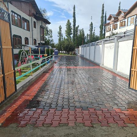 Gulmarg Gs Residency Hotel Εξωτερικό φωτογραφία