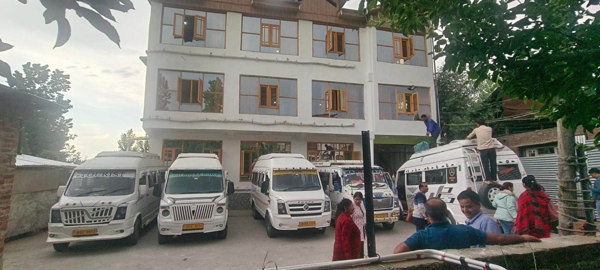 Gulmarg Gs Residency Hotel Εξωτερικό φωτογραφία