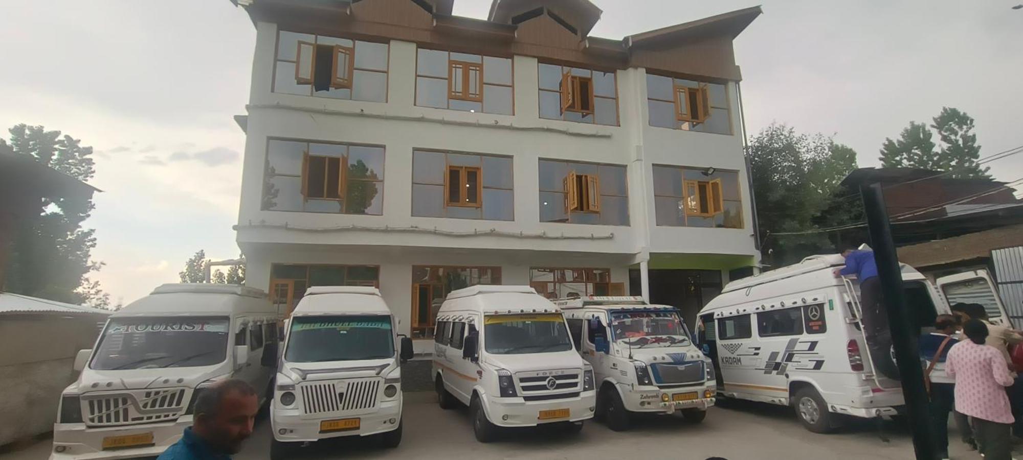 Gulmarg Gs Residency Hotel Εξωτερικό φωτογραφία