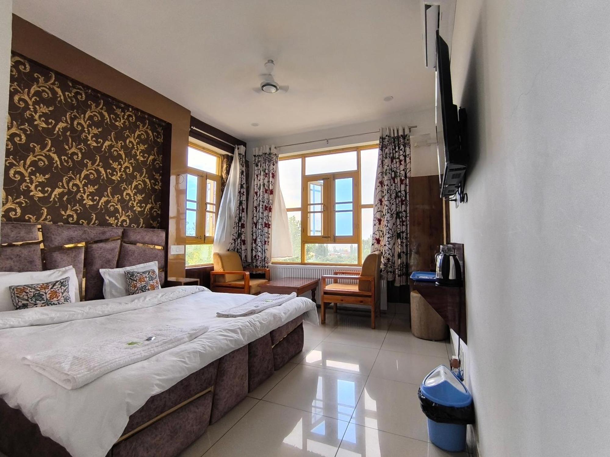 Gulmarg Gs Residency Hotel Εξωτερικό φωτογραφία