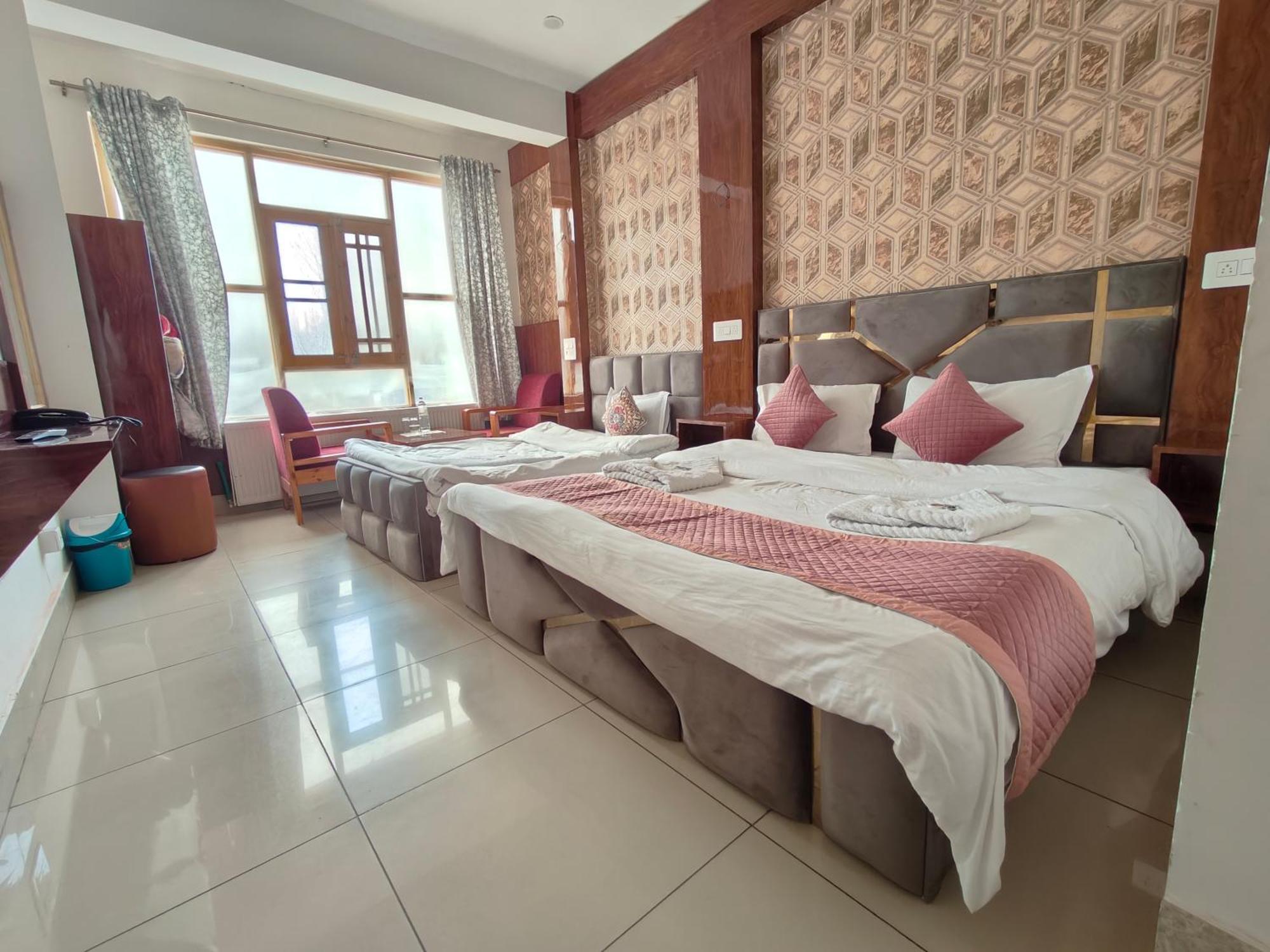 Gulmarg Gs Residency Hotel Δωμάτιο φωτογραφία